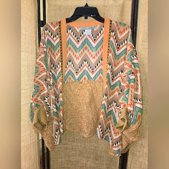 Flying Tomato Sweaters - Women's Flying Tomato Muticolor Batwing Kimono/Cardigan Size Large